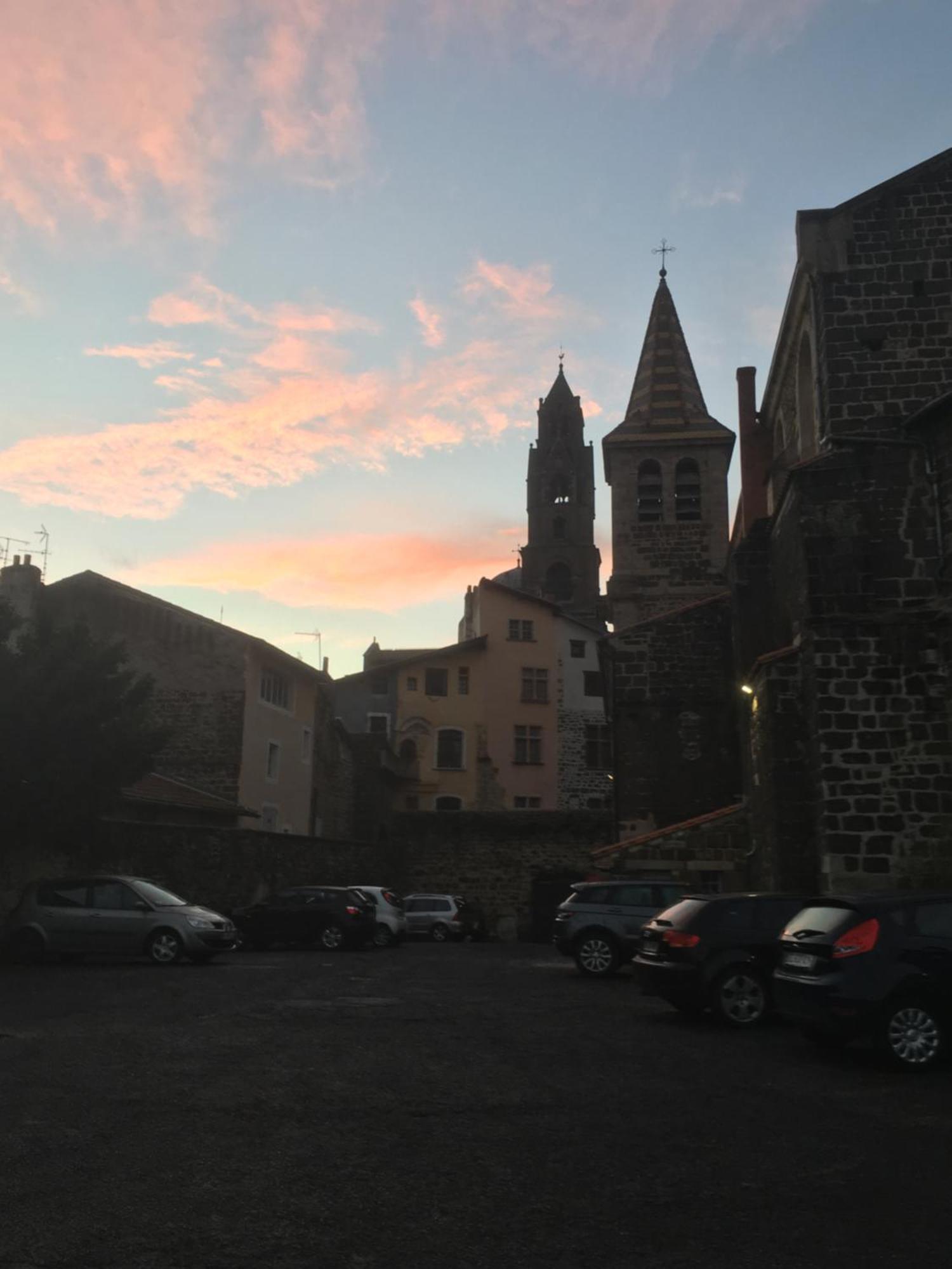 Aux Portes Du Mont Anis Le Puy-en-Velay Extérieur photo