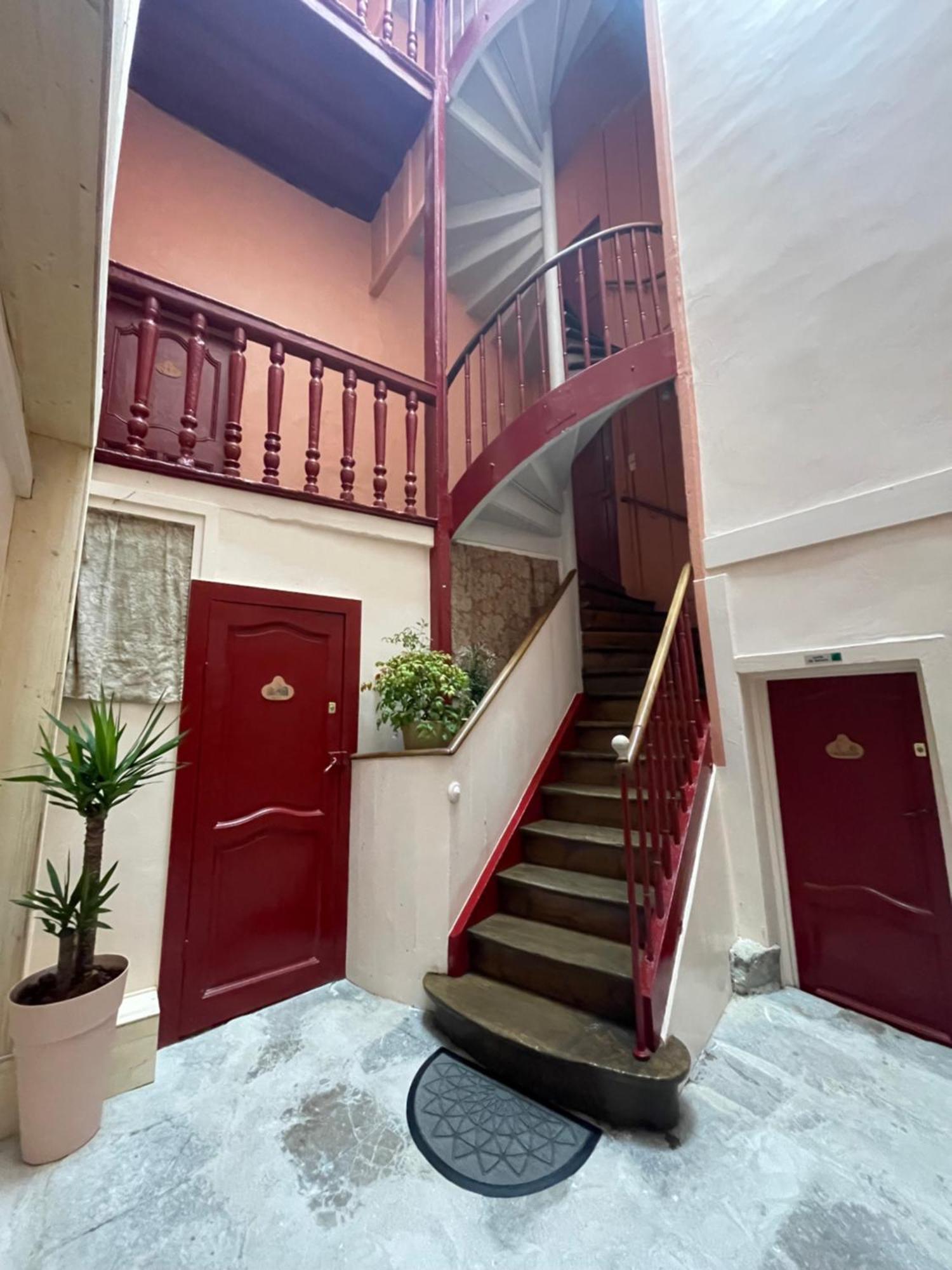 Aux Portes Du Mont Anis Le Puy-en-Velay Extérieur photo