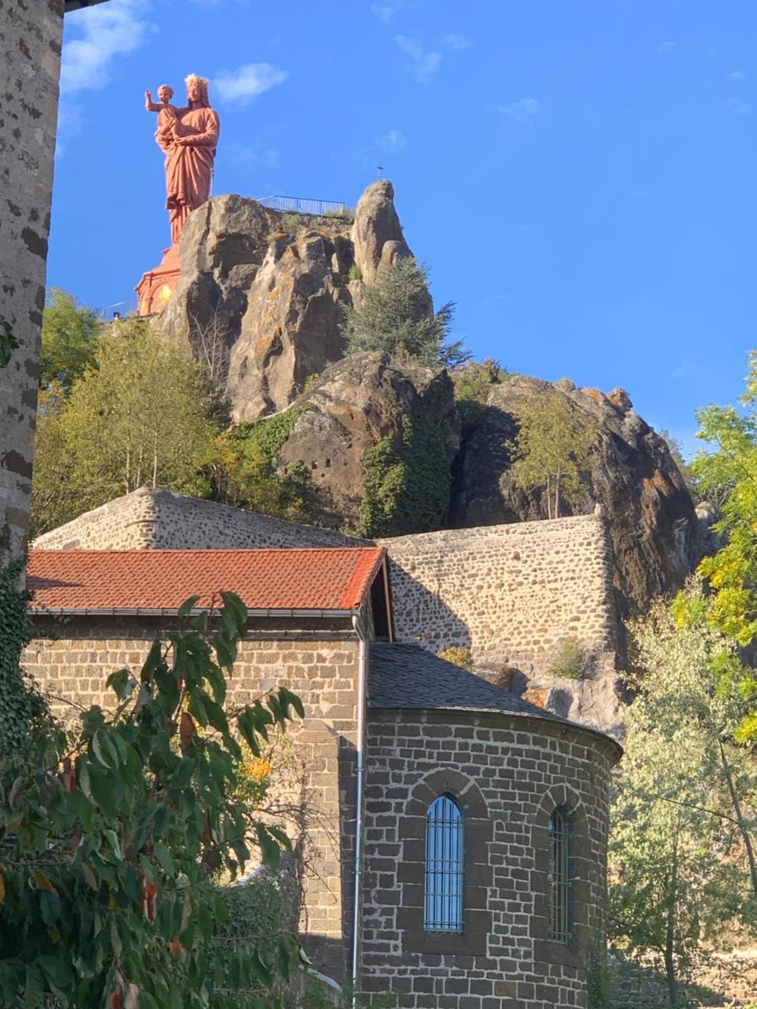 Aux Portes Du Mont Anis Le Puy-en-Velay Extérieur photo