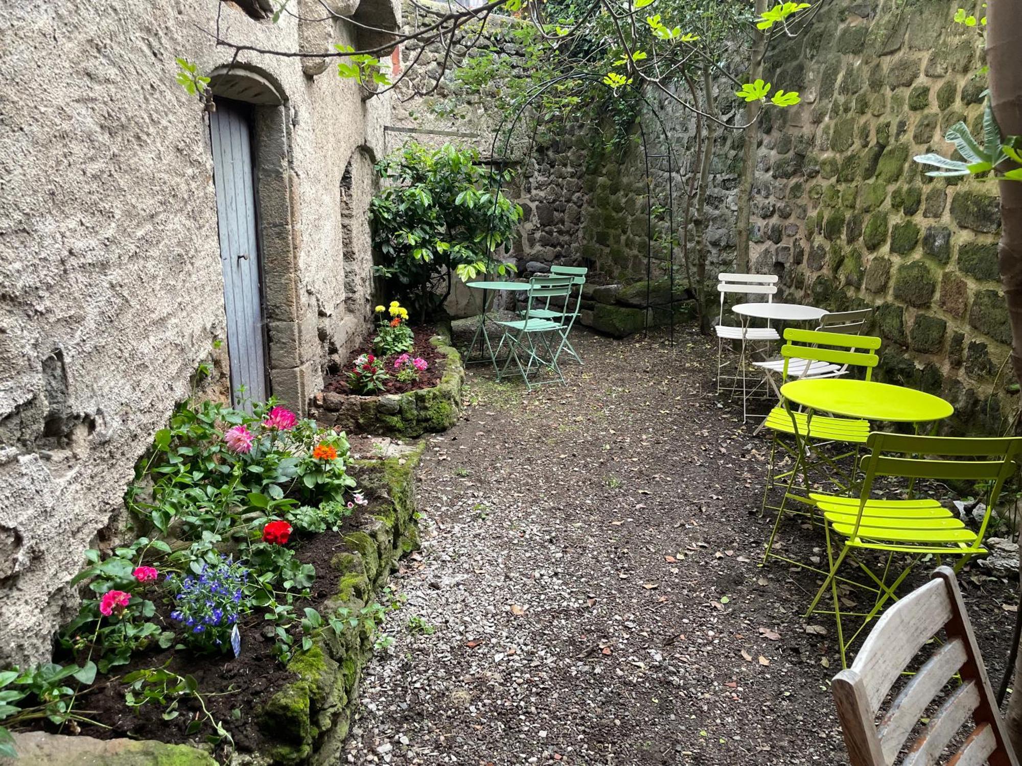 Aux Portes Du Mont Anis Le Puy-en-Velay Extérieur photo